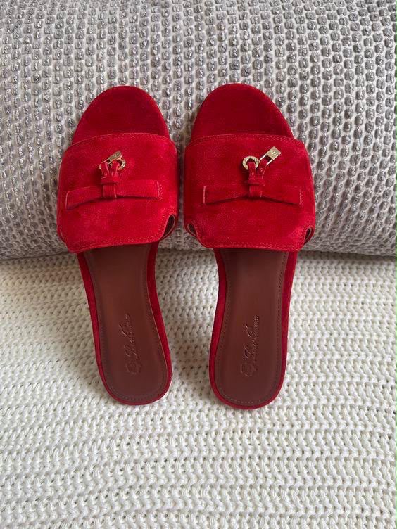Sleek flops