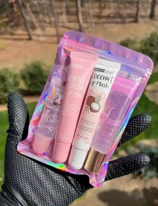 Long lasting lip gloss